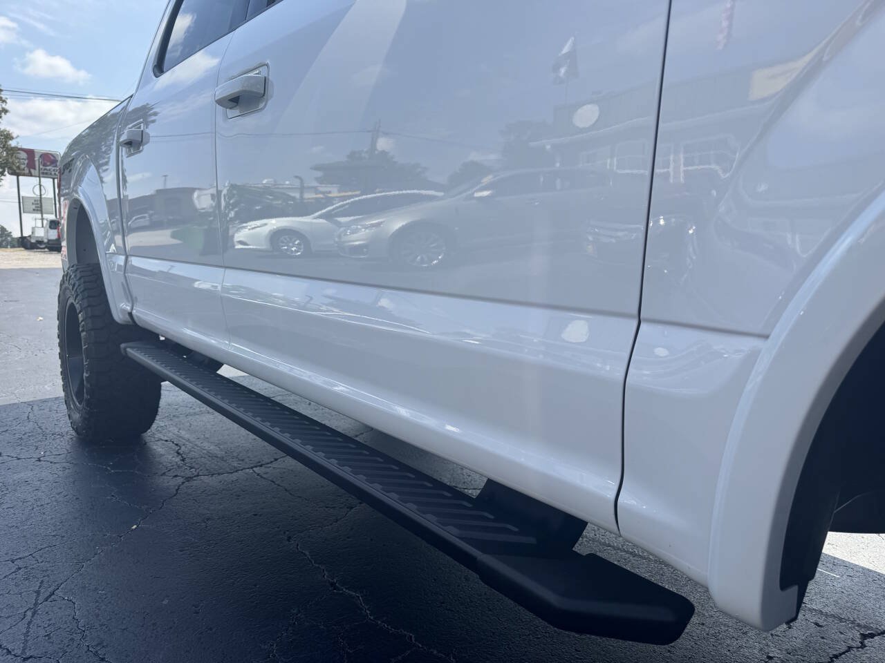 Used 2020 Ford F150 XLT w/ Equipment Group 302A Luxury AWD/4WD image 23