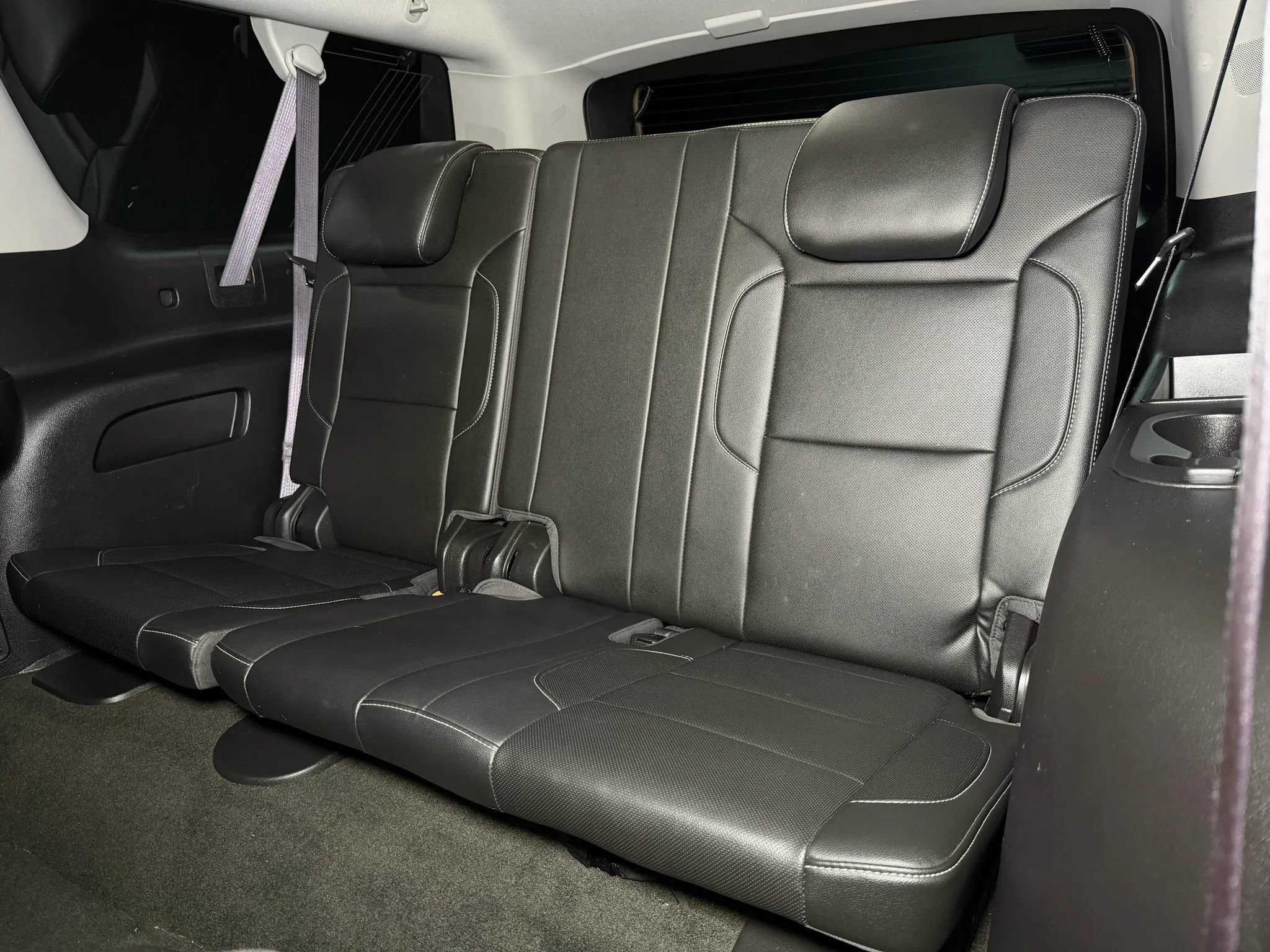 Used 2016 Chevrolet Suburban LTZ RWD image 16