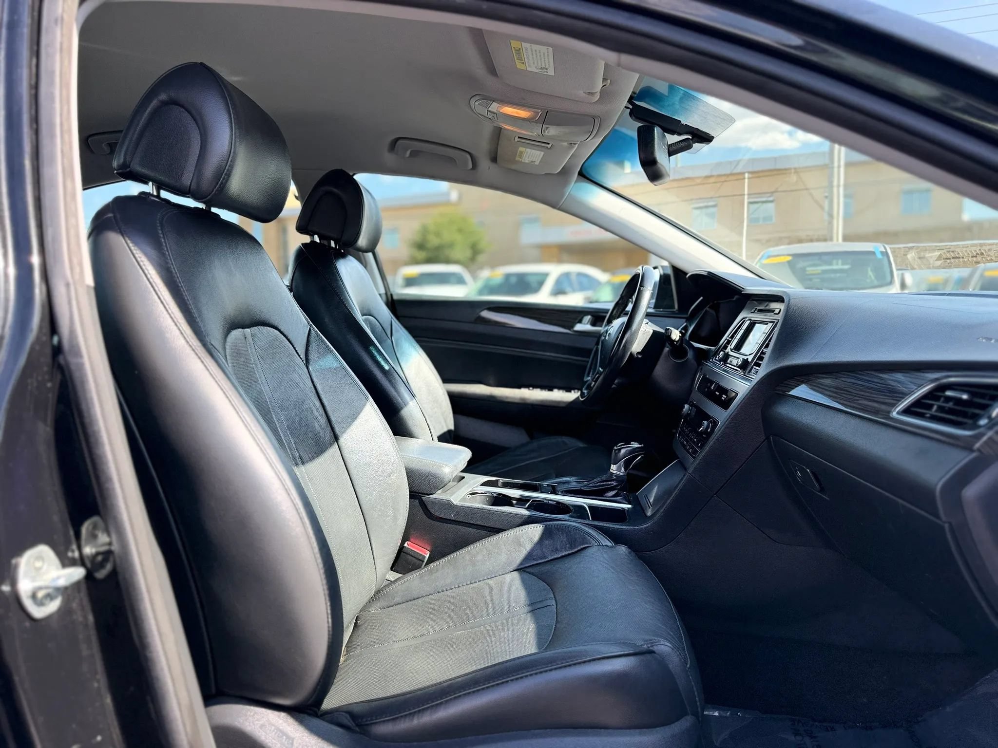 Used 2015 Hyundai Sonata Limited w/ Cargo Package FWD image 23