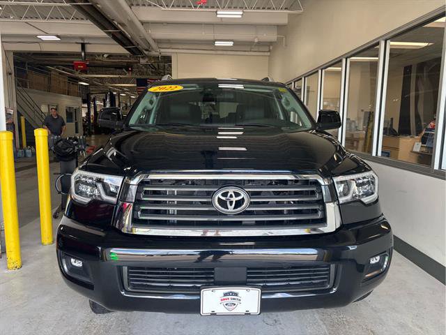 Used 2022 Toyota Sequoia SR5 image 2