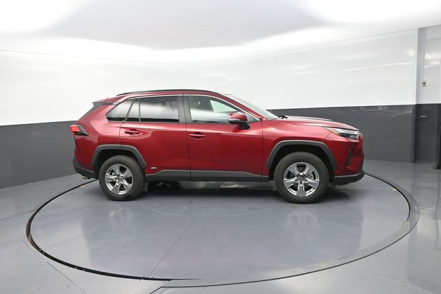 Used 2025 Toyota RAV4 XLE AWD/4WD image 16