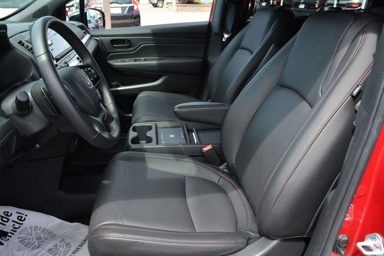 Used 2025 Honda Odyssey Sport-L image 7