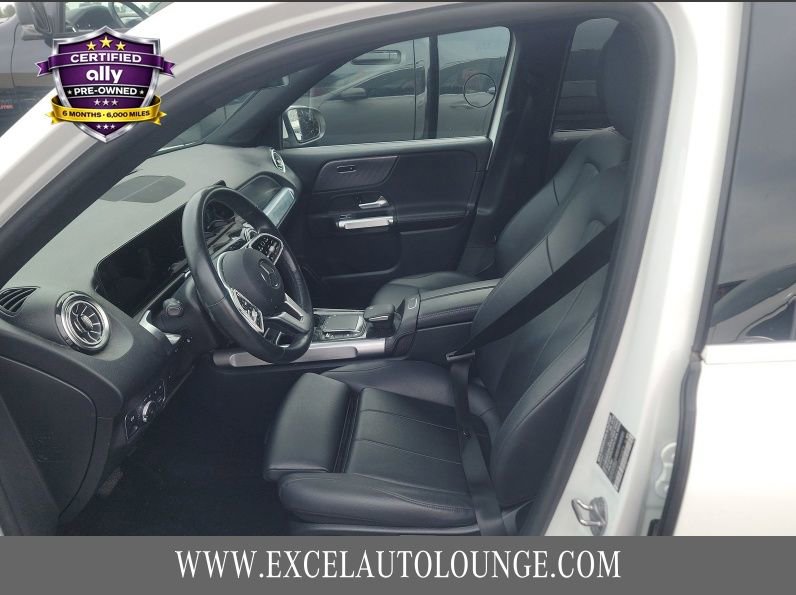 Used 2022 Mercedes-Benz GLB 250 4MATIC w/ Premium Package Lite image 12