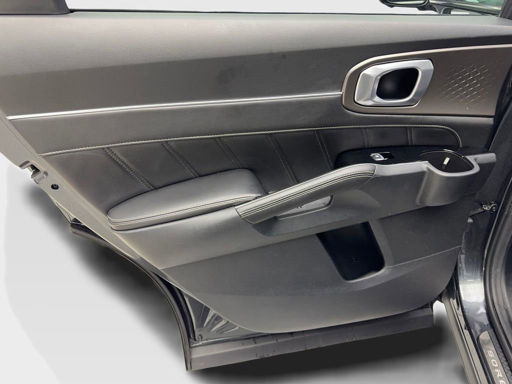 Used 2024 Kia Sorento SX image 37