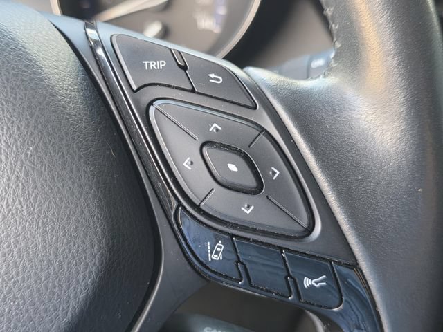 Used 2022 Toyota C-HR Limited FWD image 24