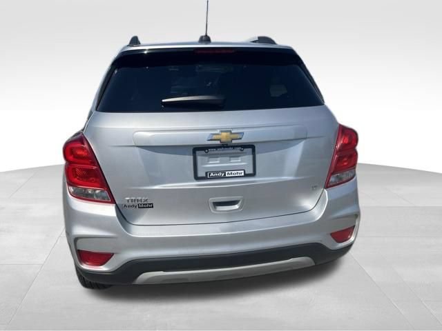 Used 2018 Chevrolet Trax LT w/ LT Convenience Package FWD image 8
