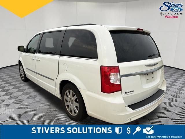 Used 2011 Chrysler Town & Country Touring-L FWD image 10