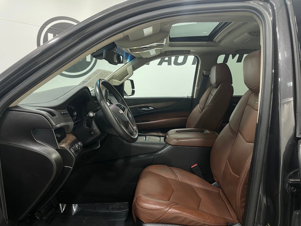 Used 2016 Cadillac Escalade ESV Luxury image 12