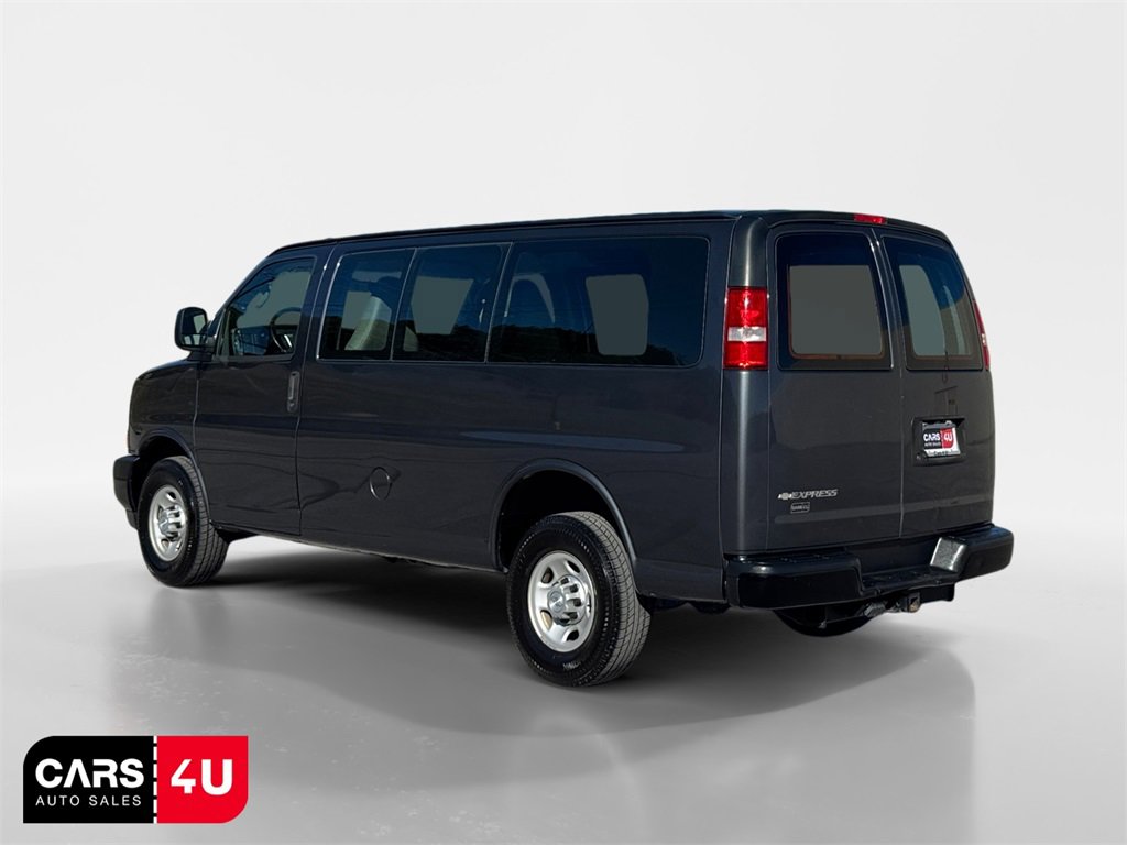 Used 2017 Chevrolet Express 2500 image 5