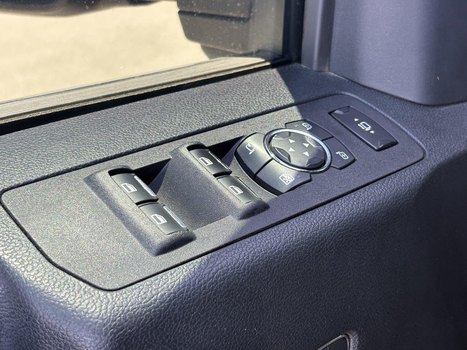 Used 2019 Ford F250 Platinum w/ Platinum Ultimate Package AWD/4WD image 19
