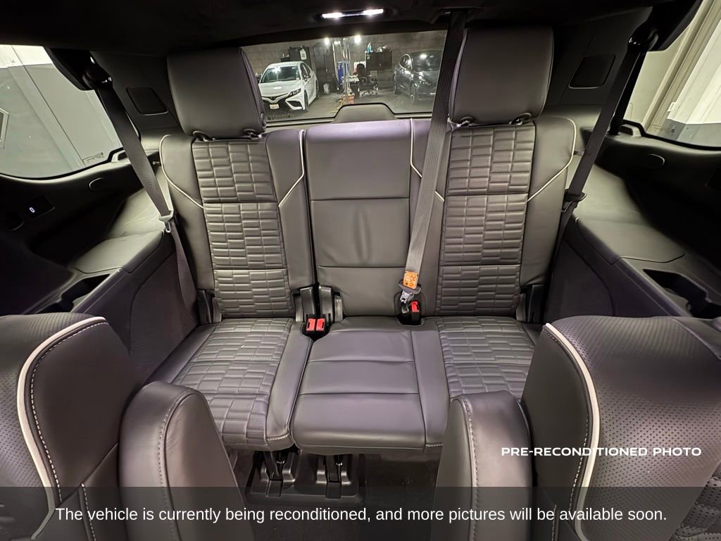 Used 2023 Cadillac Escalade Sport Platinum w/ LPO, ONYX Package image 12