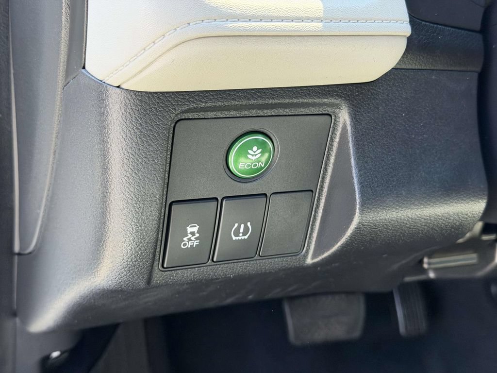 Used 2020 Honda HR-V LX image 18