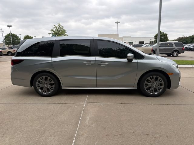New 2026 Honda Odyssey Touring image 11