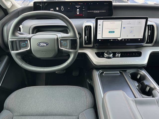 Used 2025 Ford Expedition Max Active AWD/4WD image 17