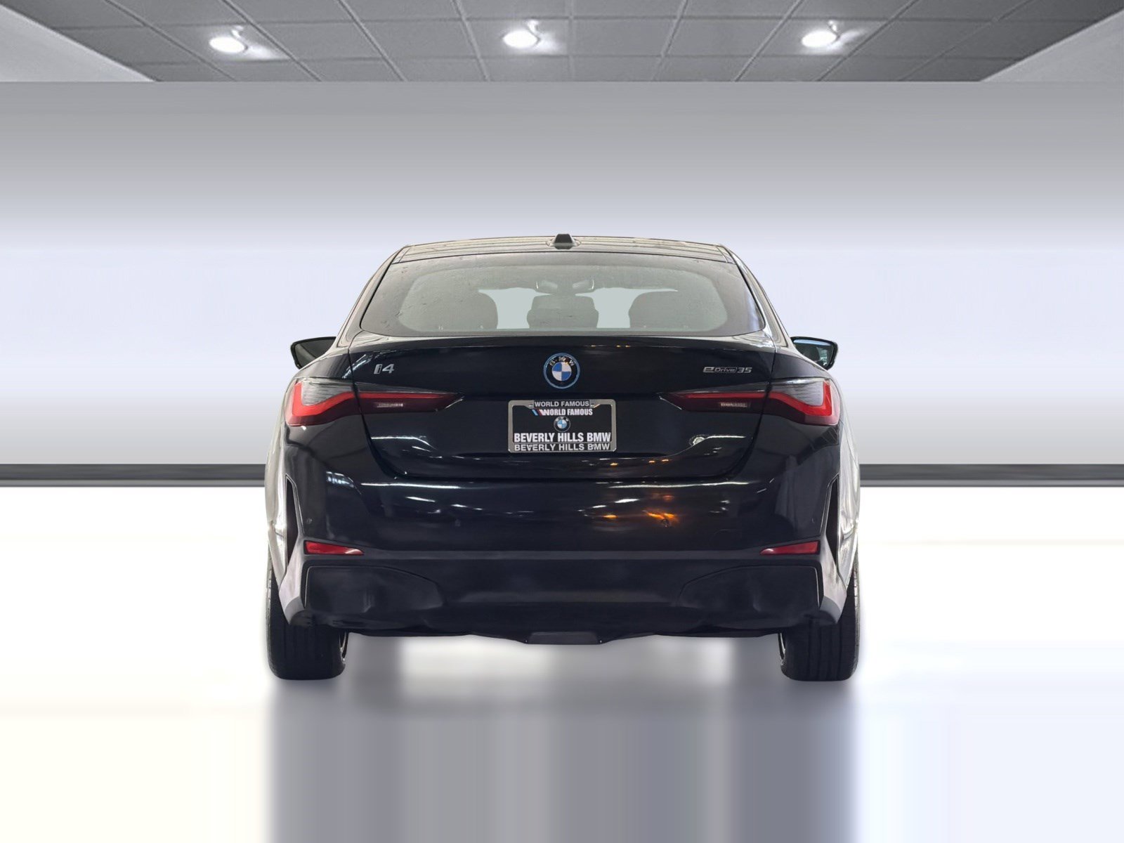 Used 2023 BMW i4 eDrive35 image 10