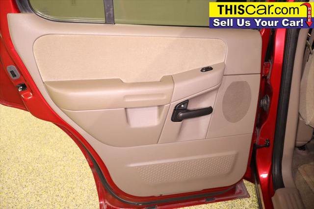 Used 2005 Ford Explorer XLT RWD image 30