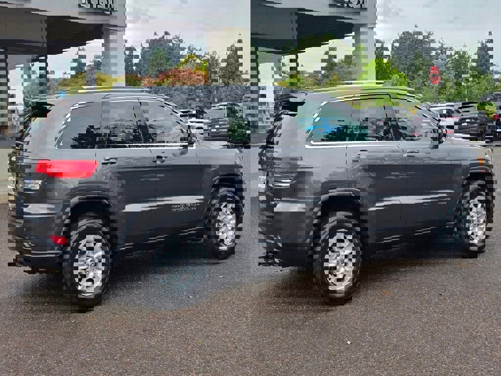 Used 2017 Jeep Grand Cherokee Laredo w/ Quick Order Package 23E image 30