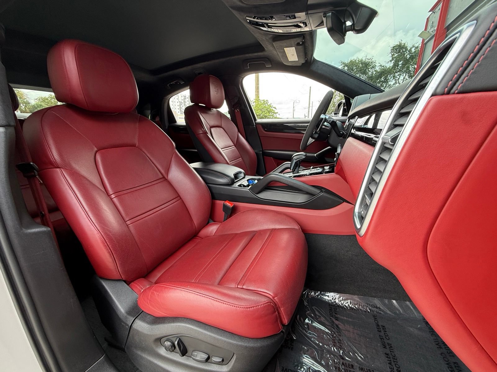 Used 2023 Porsche Cayenne GTS AWD/4WD image 28