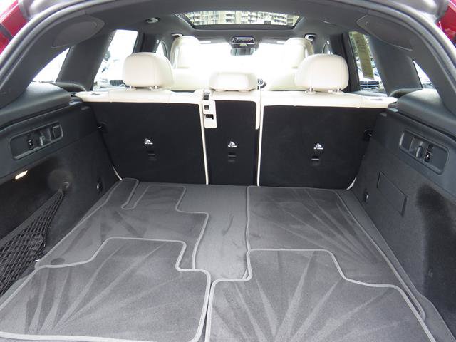 Used 2026 Mercedes-Benz GLC 300 4MATIC image 32