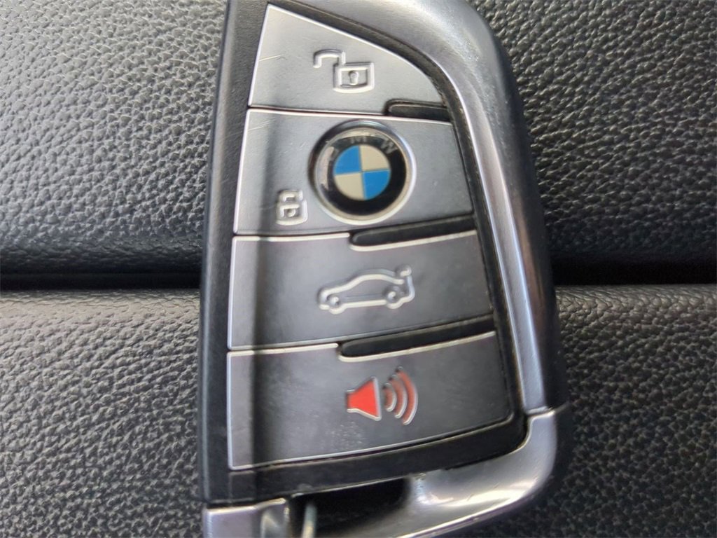 Used 2020 BMW X5 xDrive40i w/ Premium Package image 31