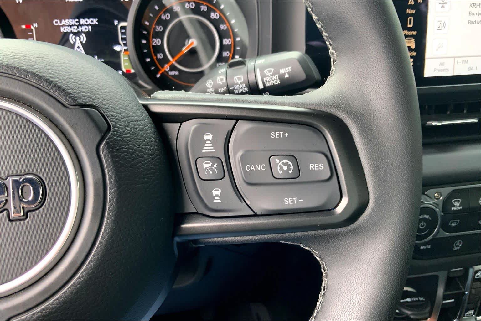 Used 2025 Jeep Wrangler Unlimited Rubicon AWD/4WD image 25