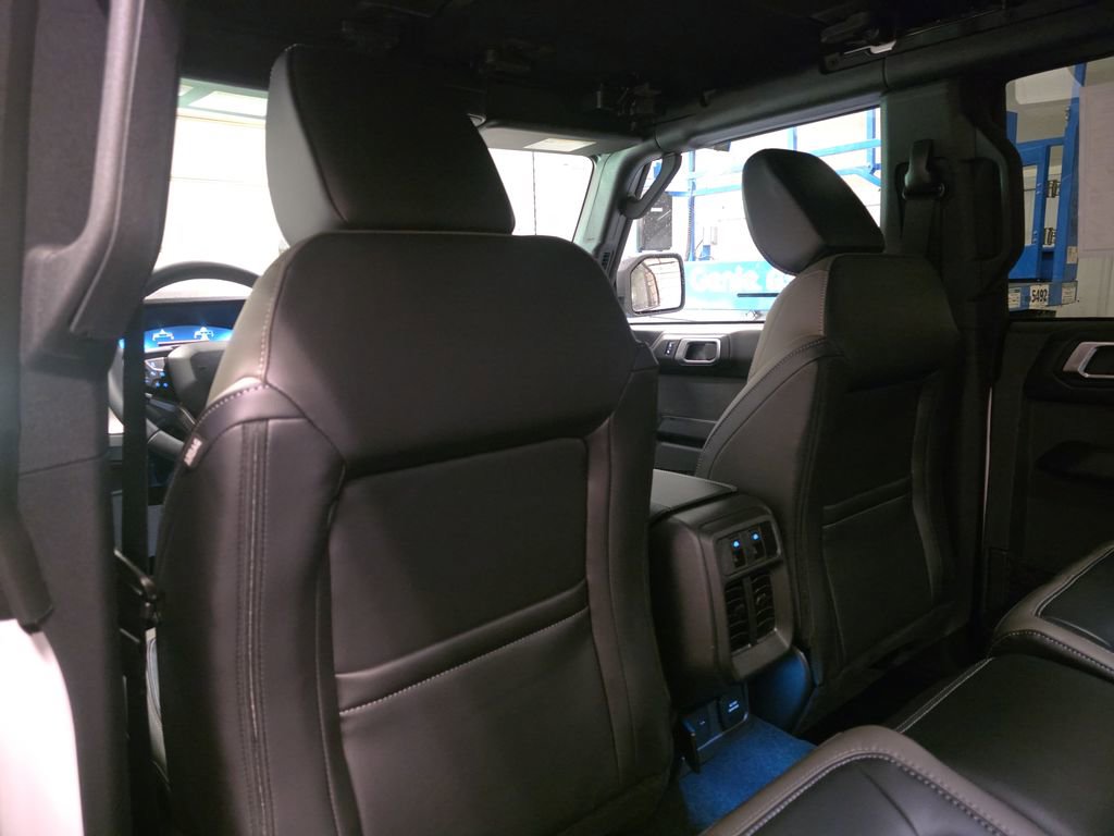New 2026 Ford Bronco Outer Banks AWD/4WD image 22
