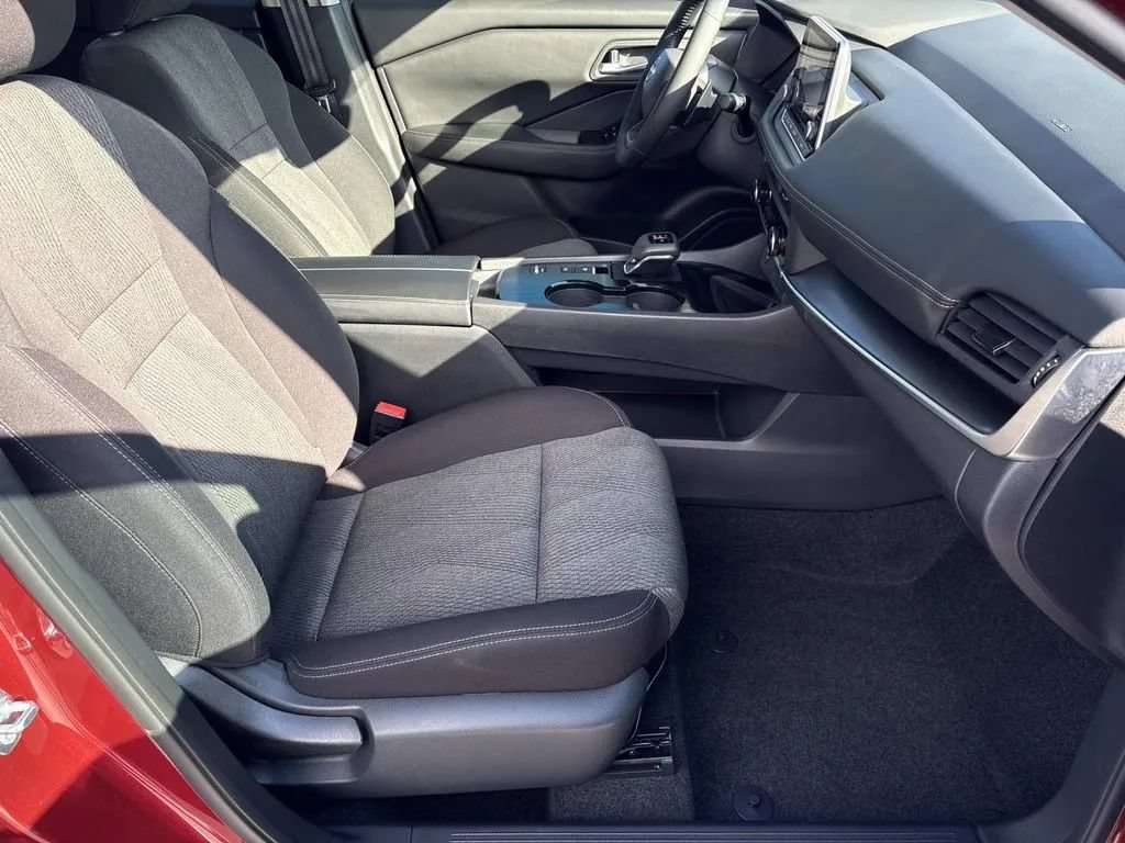 Used 2026 Nissan Rogue SV w/ Cold Weather Package FWD image 25