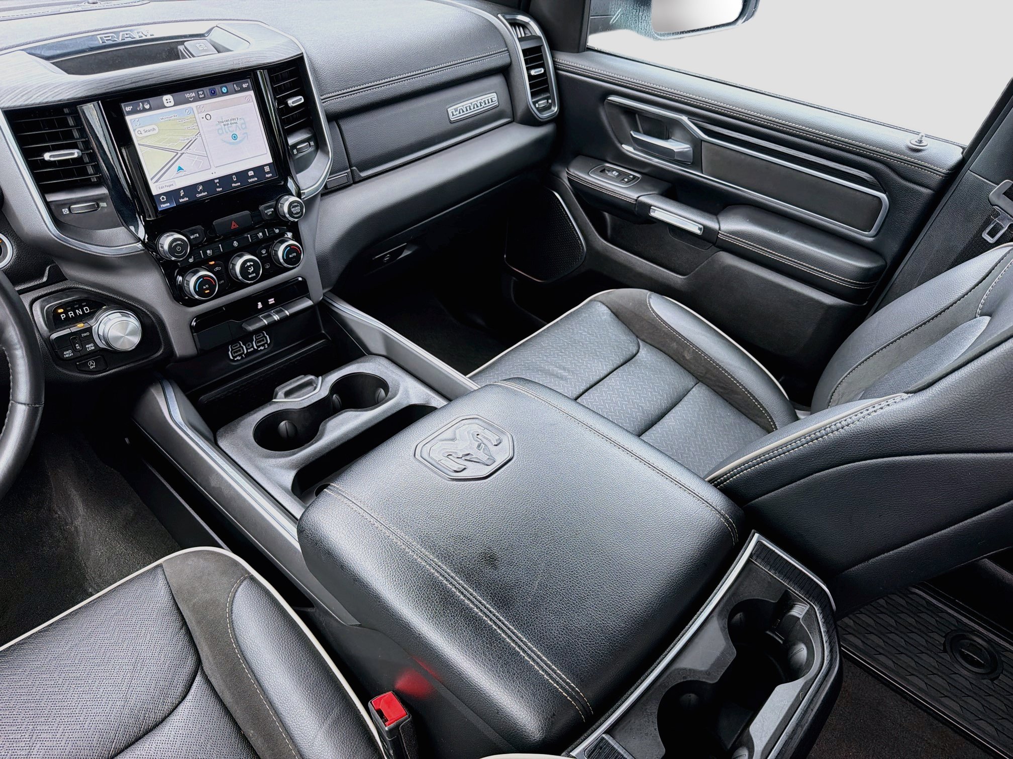 Used 2024 RAM 1500 Laramie AWD/4WD image 18