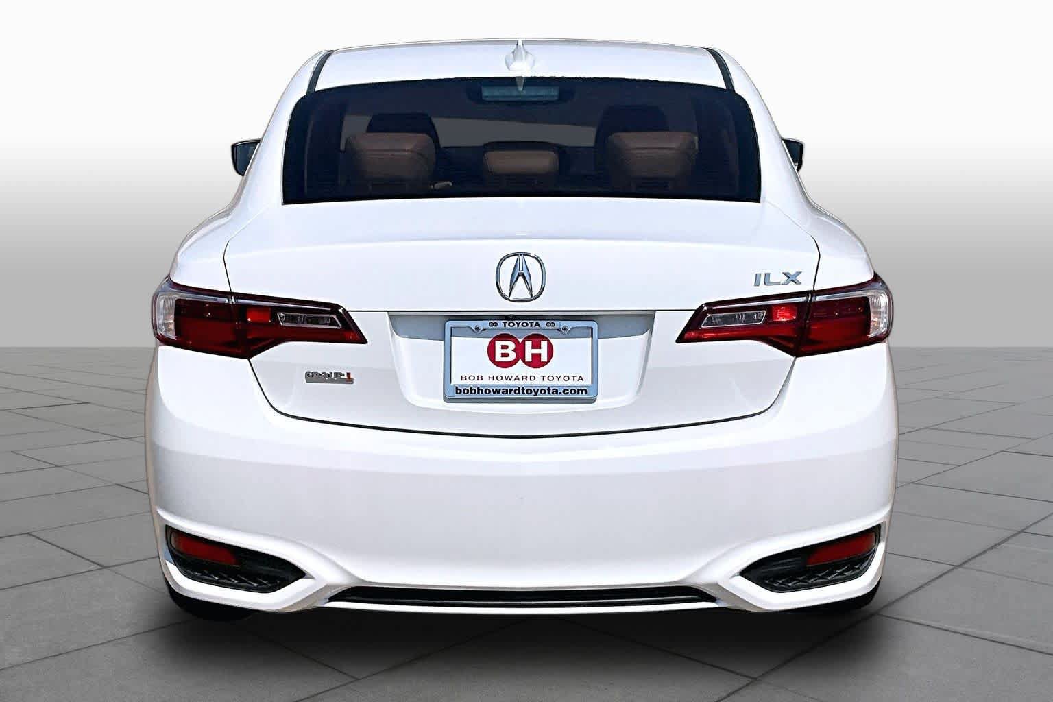 Used 2017 Acura ILX FWD image 5