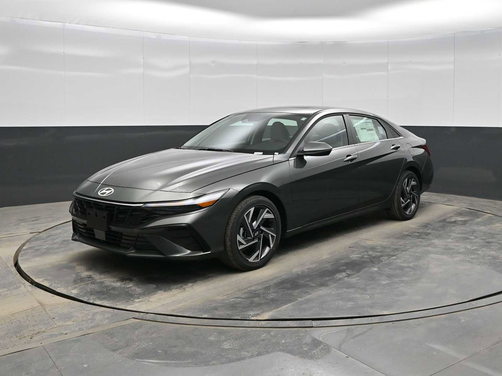 New 2026 Hyundai Elantra Limited image 4