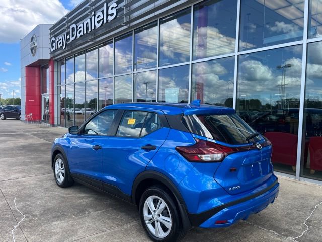 Used 2025 Nissan Kicks Play S FWD image 2