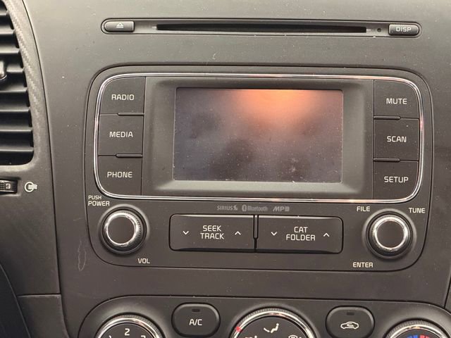 Used 2016 Kia Forte SX image 21