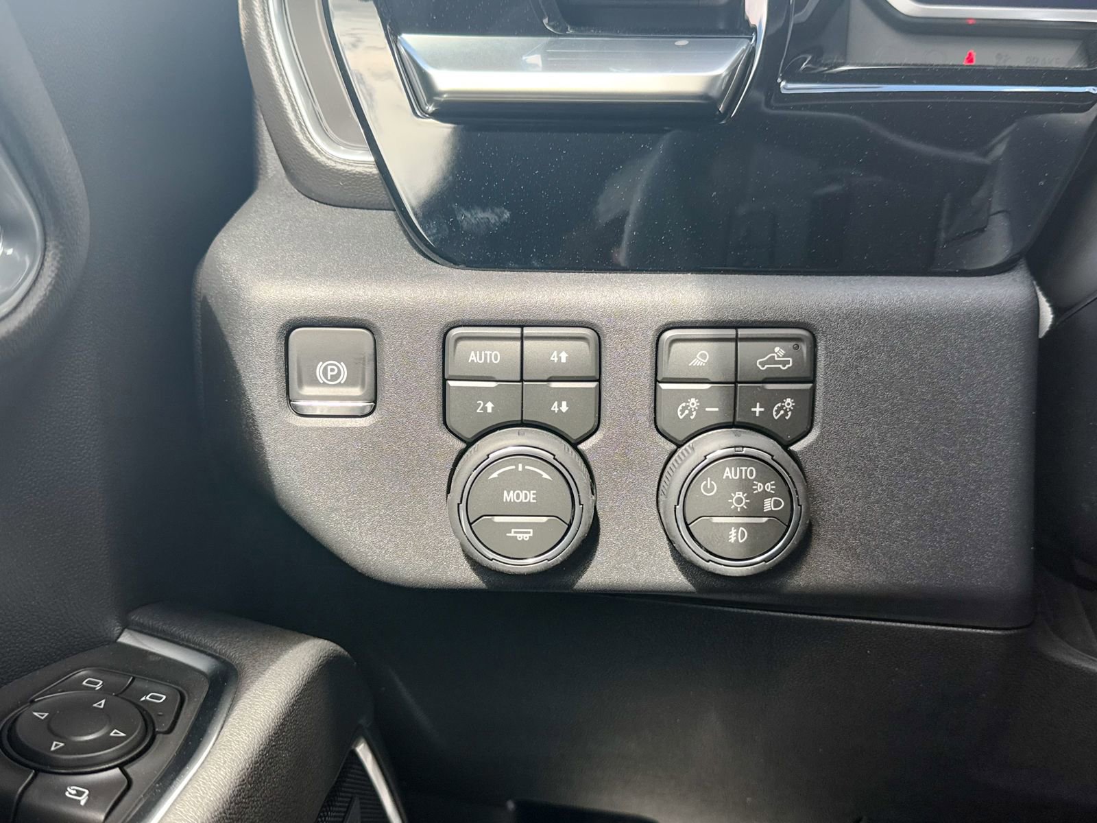 New 2026 Chevrolet Silverado 1500 LTZ AWD/4WD image 40