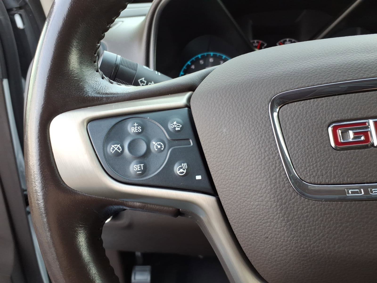 Used 2022 GMC Canyon Denali image 17