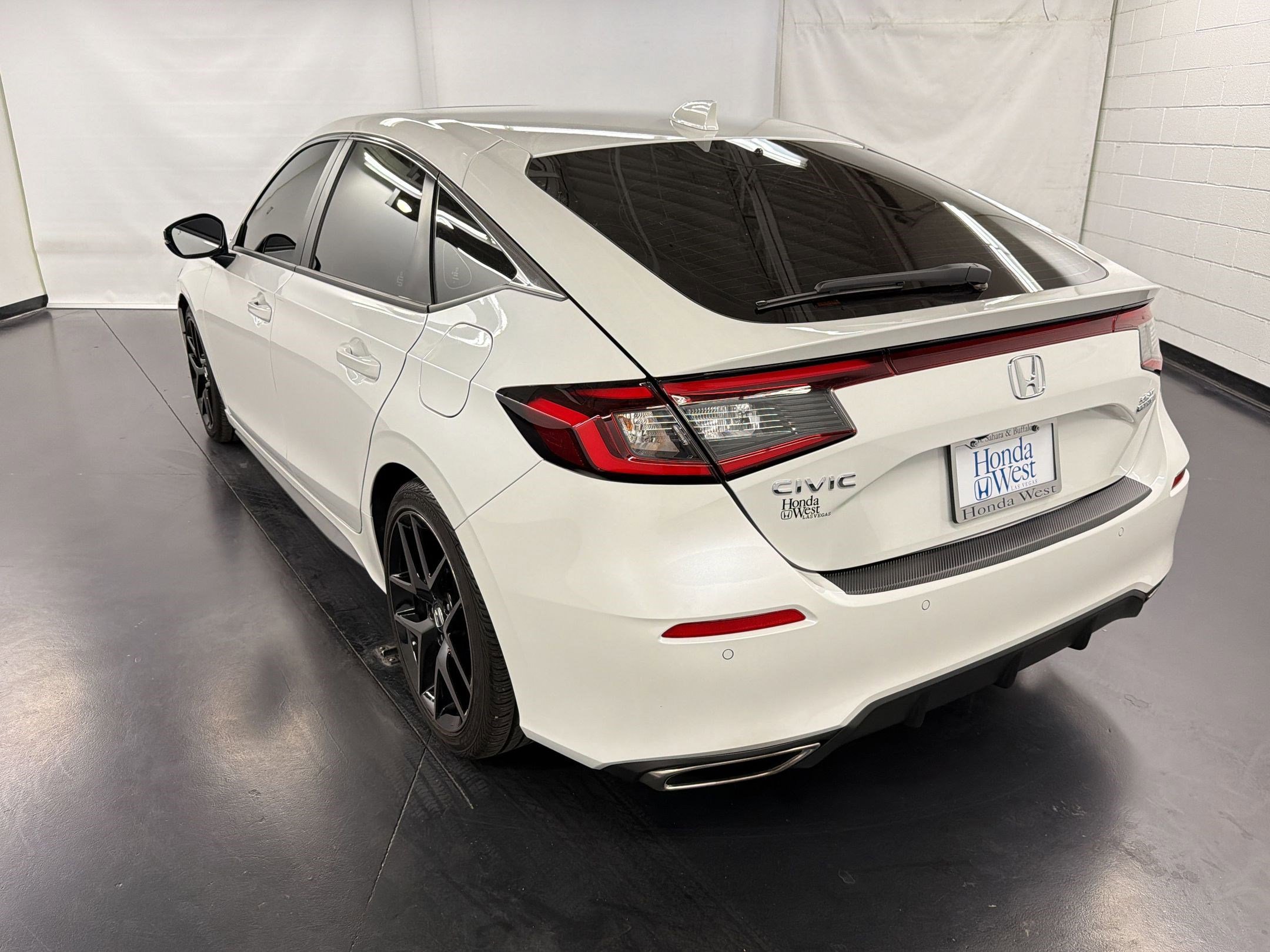 Certified 2024 Honda Civic Sport Touring image 3