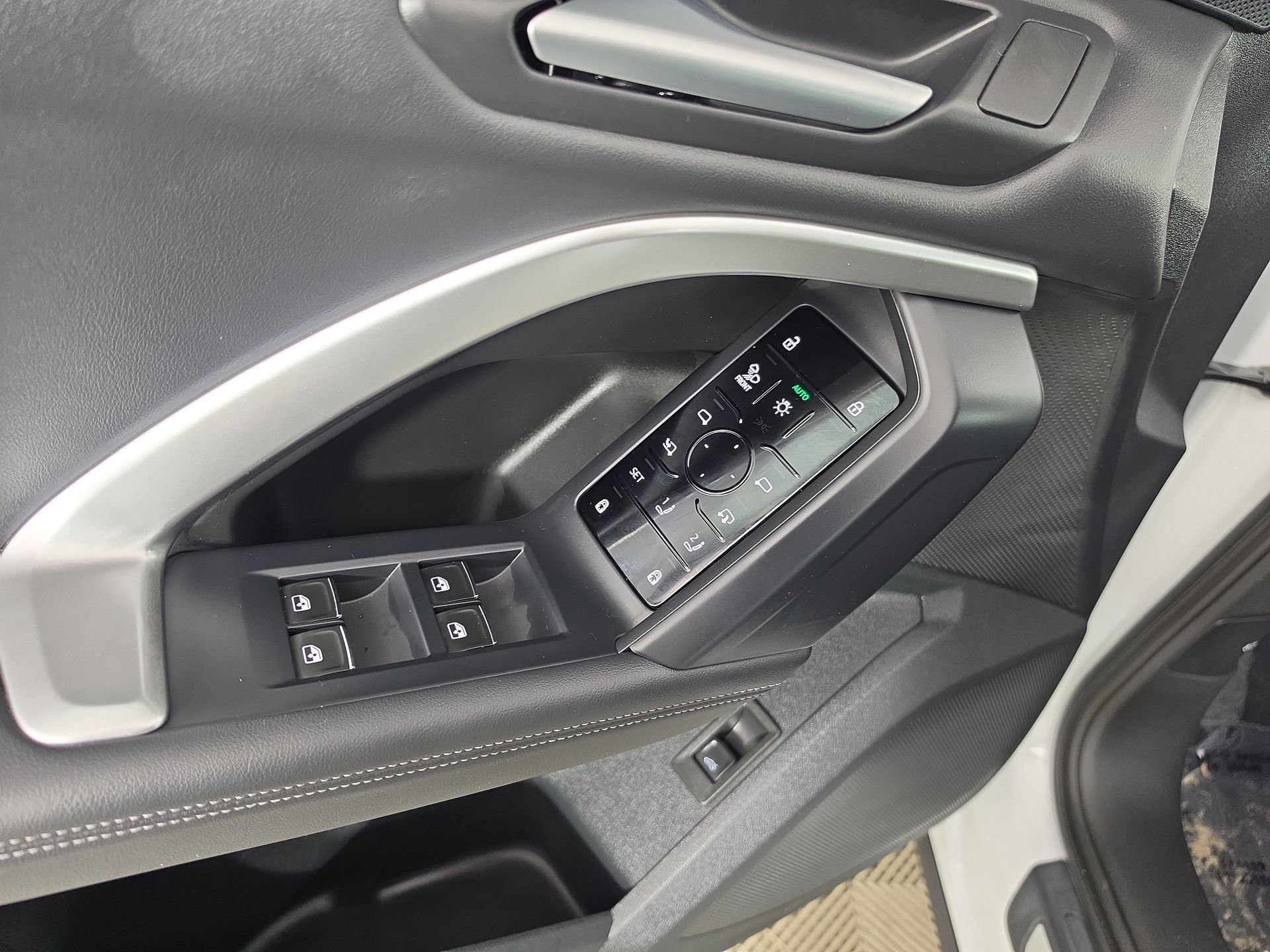 Certified 2025 Audi Q5 Premium Plus w/ Premium Plus AWD/4WD image 18