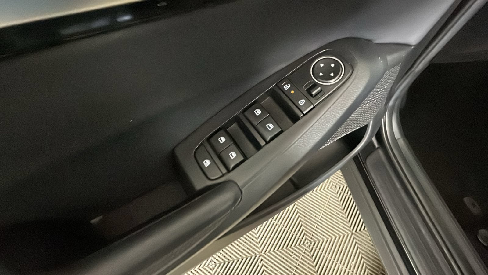 Used 2024 Kia Seltos EX AWD/4WD image 12