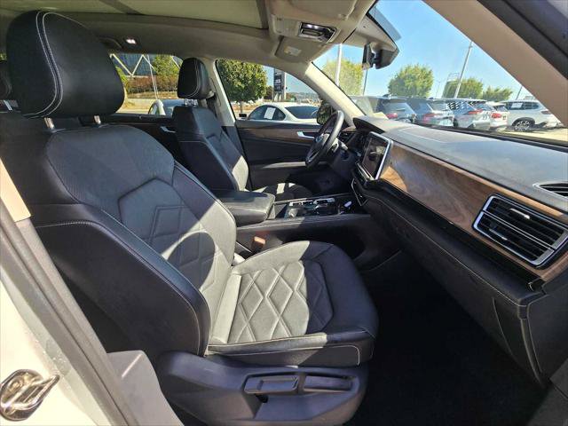 Used 2024 Volkswagen Atlas SE FWD image 11