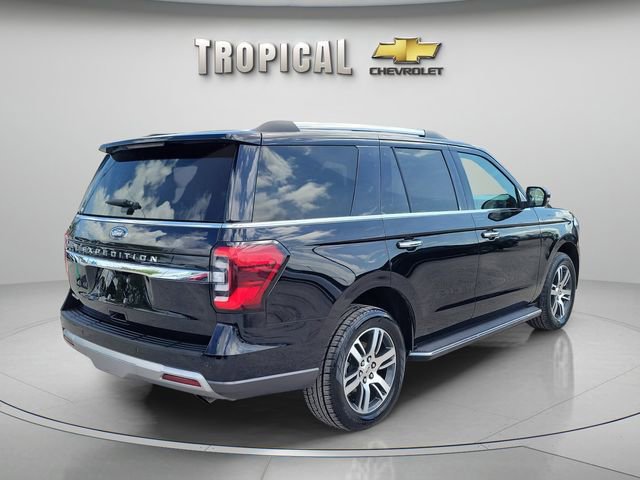 Used 2023 Ford Expedition Limited image 3