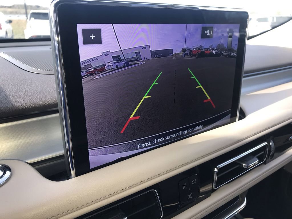 Used 2023 Lincoln Aviator AWD w/ Premium Package image 17