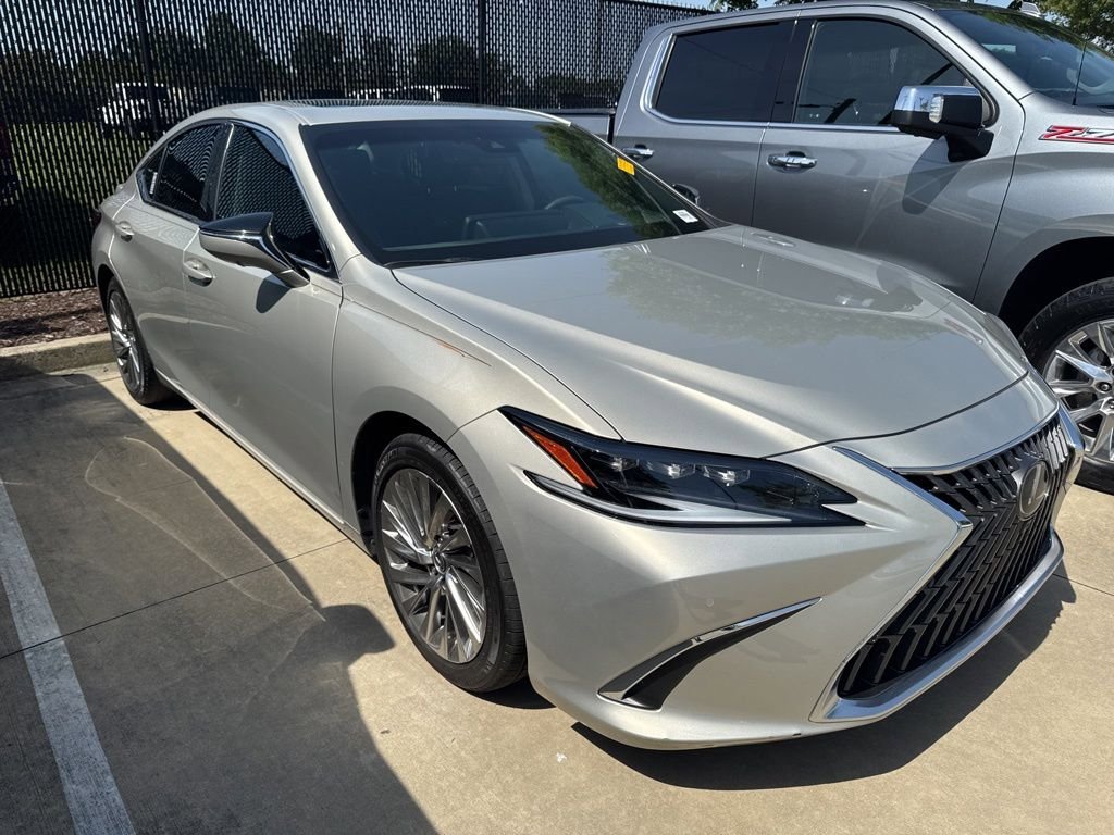 Used 2023 Lexus ES 350 Ultra Luxury w/ Accessory Package (Z1) FWD image 2