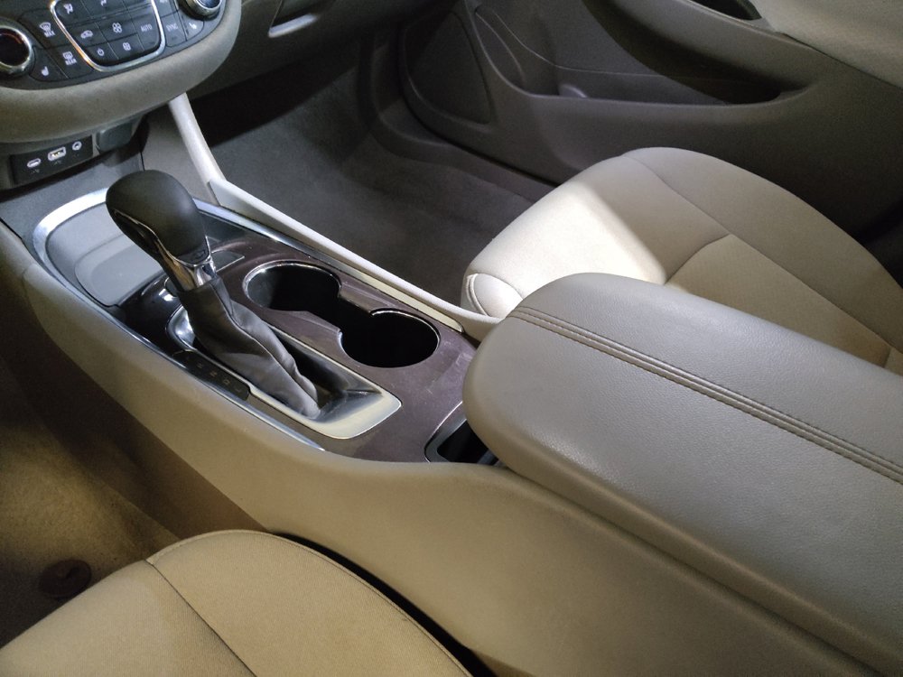 Used 2021 Chevrolet Malibu LT FWD image 26