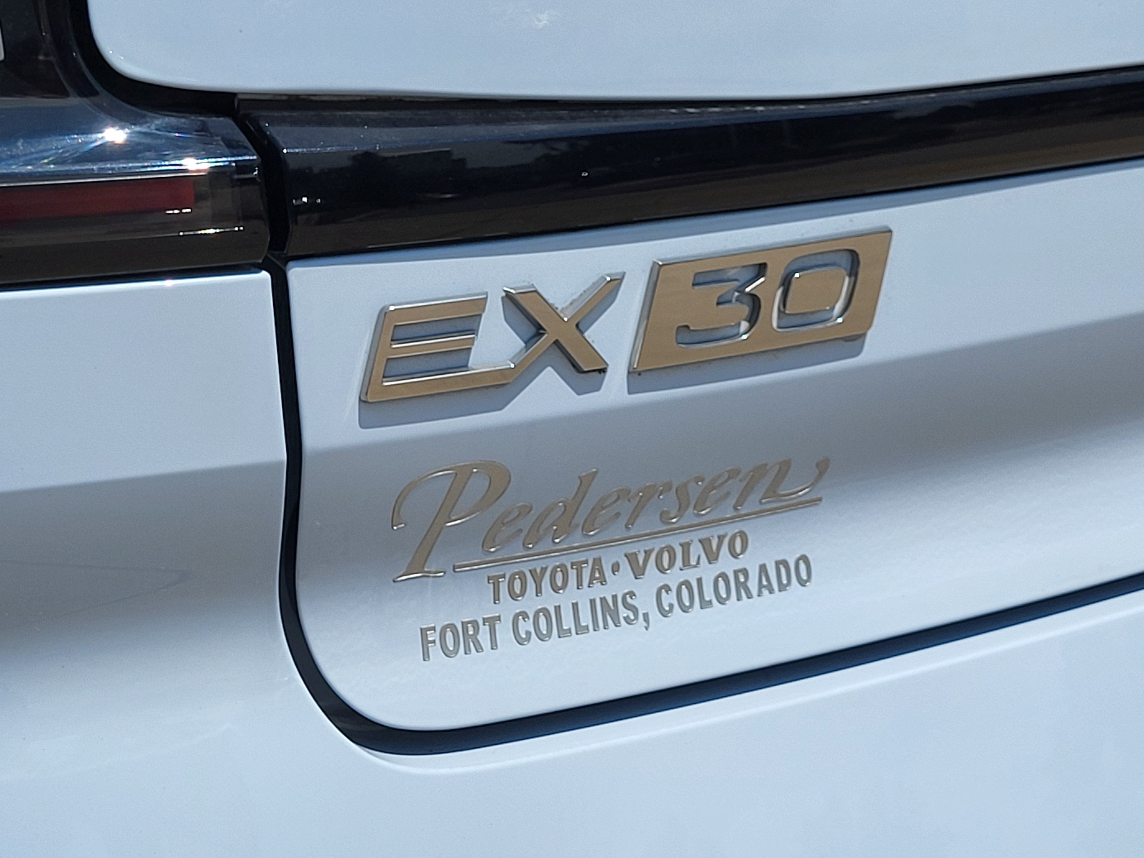 Certified 2025 Volvo EX30 Ultra w/ Climate Package AWD/4WD image 9