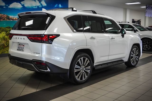 Used 2024 Lexus LX 600 4WD w/ Luxury Package image 6