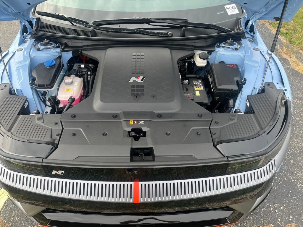 New 2025 Hyundai Ioniq 5 N Base image 27