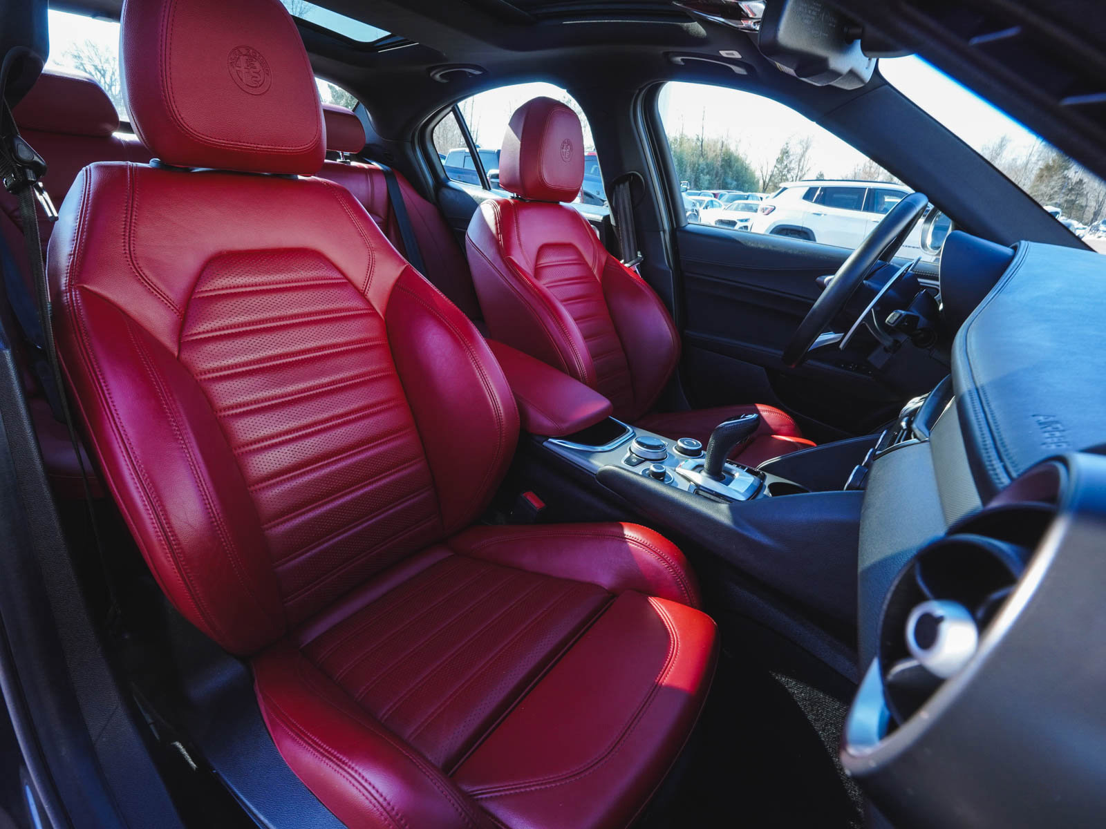 Used 2024 Alfa Romeo Giulia Veloce image 39