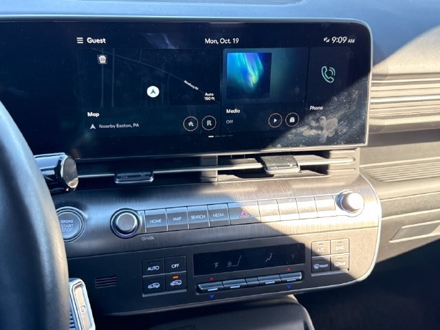 Used 2025 Hyundai Kona Limited AWD/4WD image 33