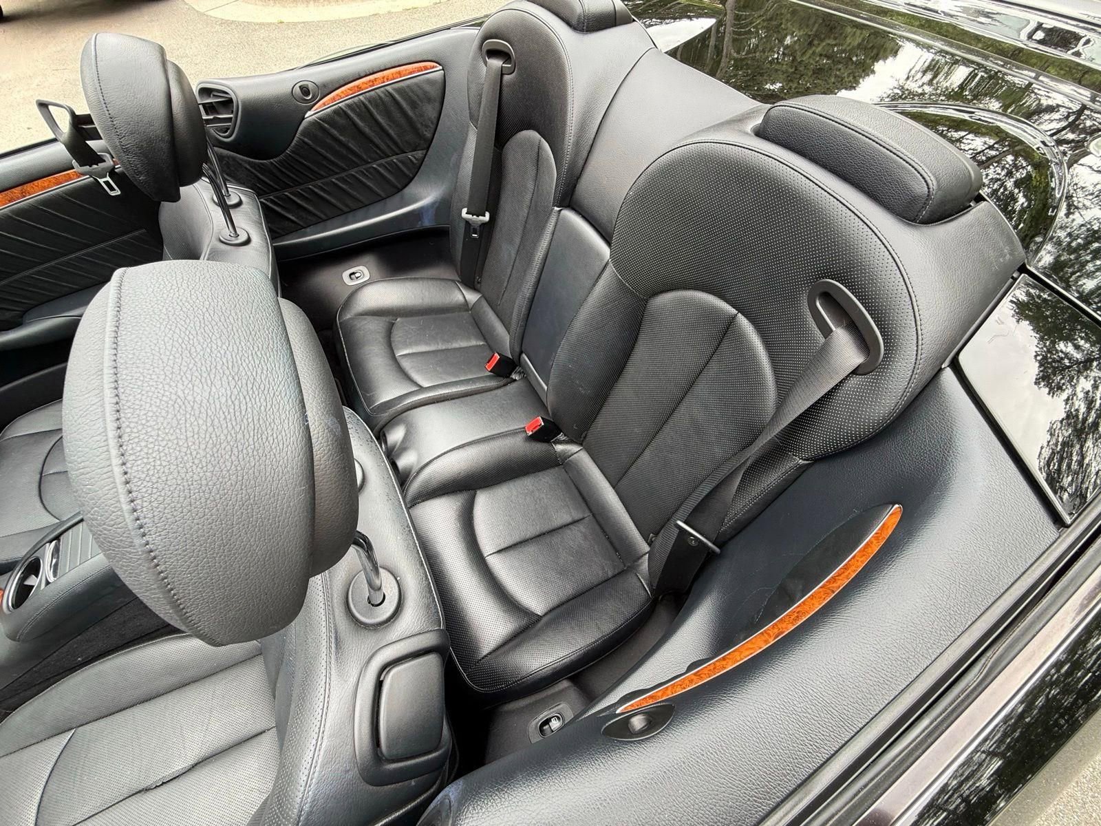 Used 2009 Mercedes-Benz CLK 550 Cabriolet image 28