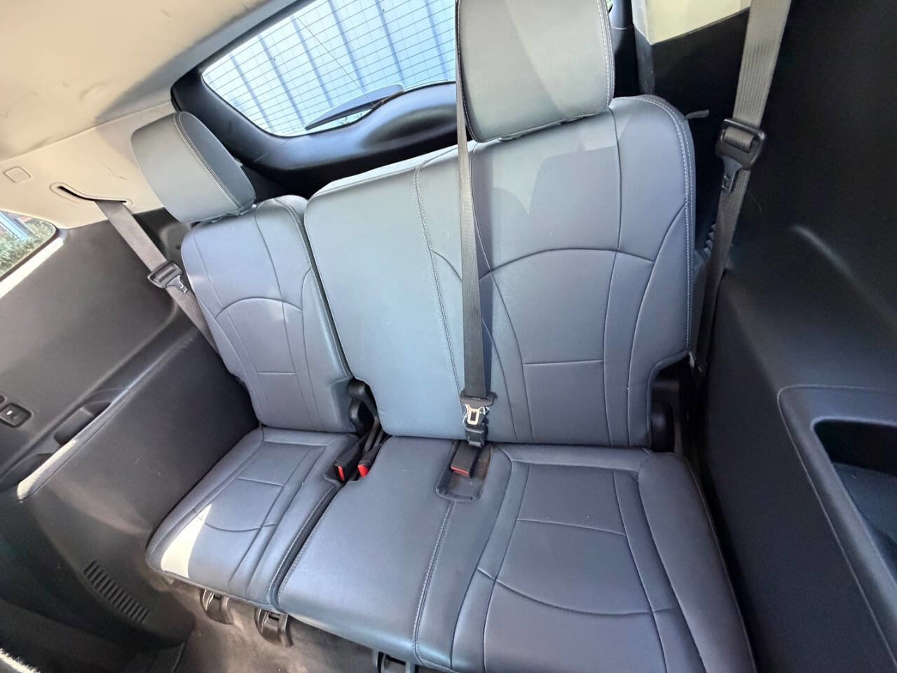 Used 2019 Buick Enclave Essence AWD/4WD image 17