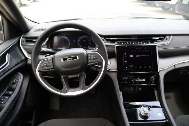 New 2026 Jeep Grand Cherokee Laredo w/ MOPAR Finishing Package RWD image 10